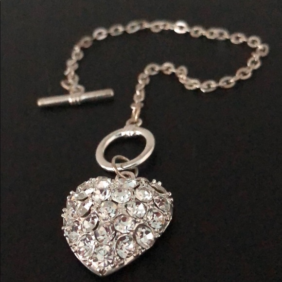 Jewelry - RHINESTONE HEART NWOT IN SILVERTONE CHAIN BRACELET